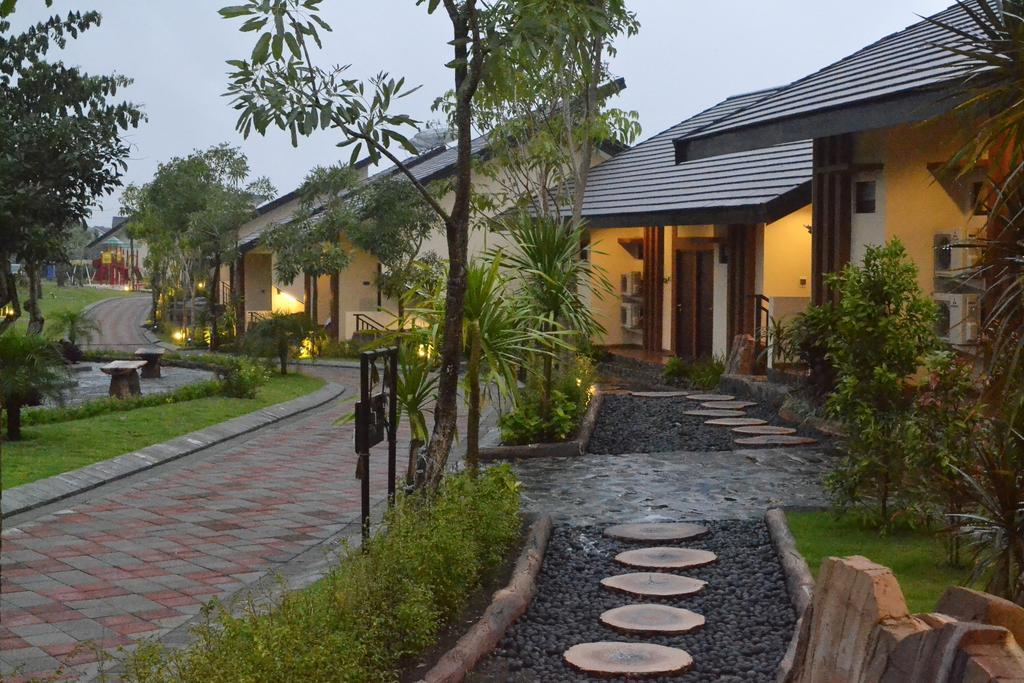 Bess Resort & Waterpark Hotel And Convention Malang Eksteriør bilde