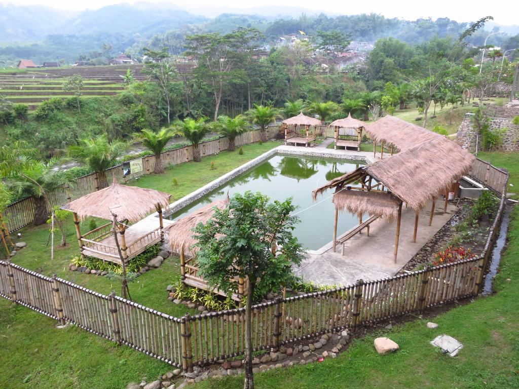 Bess Resort & Waterpark Hotel And Convention Malang Eksteriør bilde